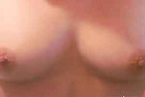 Sexy and luscious brunette hair honey loves engulfing knob on cam