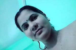 Busty dilettante milf Desi wife dressing up to work on livecam