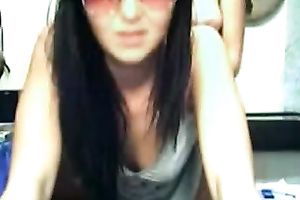 Dirty brunette hair skinny harlot shows off topless on livecam