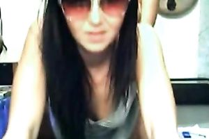 Dirty brunette hair skinny harlot shows off topless on livecam