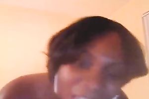 Curvaceous ebon doxy shows me her large love muffins on cam