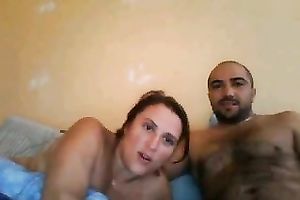 Full bodied BBC slut engulfing hard dick in non-professional movie