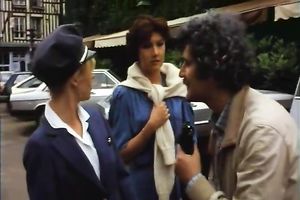 There's no thing than watching 2 hawt honeys having a 3some