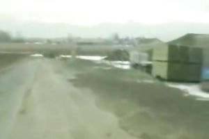 Sizzling sexy juvenile black skin bimbo feeding on a 10-Pounder in the car