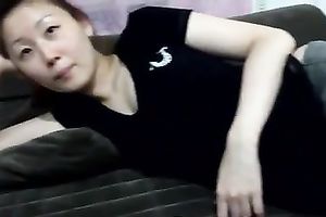 Cute dilettante Asian GF of my buddy flashed her worthy flat stomach