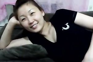 Cute dilettante Asian GF of my buddy flashed her worthy flat stomach