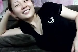 Cute dilettante Asian GF of my buddy flashed her worthy flat stomach