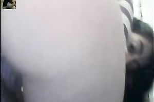 I expose my worthwhile bottom on webcamera and masturbate in baths