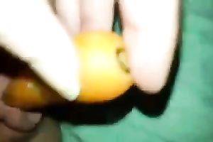 Chubby Australian gf pokes her powerful muff with carrot