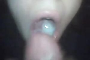 Sizzling hawt white bitch takes biggest load on her snappy tongue