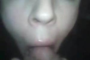 Sizzling hawt white bitch takes biggest load on her snappy tongue