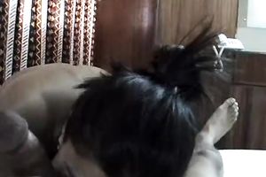 Indian white bitch with large nose got actually skillful in irrumation sex