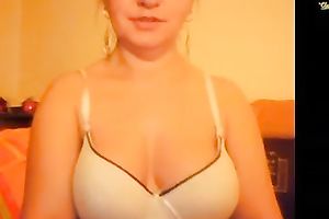 Chubby older slutty wife on this livecam movie scene is quite seductive