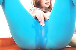 Bootyful all alone slutty livecam babe rubbed her clitoris throughout blue panties