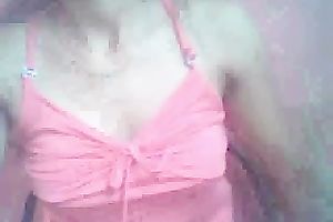 Big boobed Pinay livecam slut plays with her rack for me