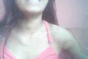 Big boobed Pinay livecam slut plays with her rack for me