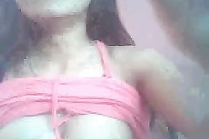 Big boobed Pinay livecam slut plays with her rack for me