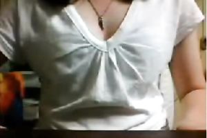 Pretty dark brown hottie with merry bumpers flashes her hairy love tunnel on livecam