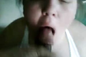 White juvenile babe blows to acquire her 1st portion of cum