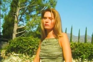 Svelte light-haired hottie provides man with oral-job outdoors