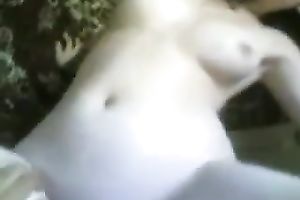 Fucking my Armenian GF's muff in missionary position