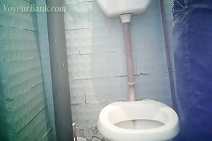 White non-professional white lady in blue jeans stripped on cam in the crap-house