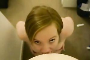 Chestnut short haired pretty MILF stood on knees to engulf me dry