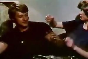 This stud finds his GF a lot greater quantity hot in missionary position