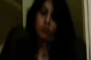 Stunning exotic college girlfriend gives me tugjob and orall-service