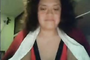 Mature Mexican livecam doxy rubs her moist curly love tunnel for me