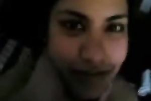 Sensual orall-service from glamorous non-professional Indian teen