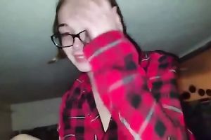 Nerdy chestnut haired mother I'd like to fuck is busy with blowing me not quite dry