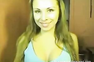 SKanky and magnificent blondie on the livecam bows over