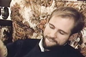 Cock hungry blondie loved to engulf 2 big rods at the same time