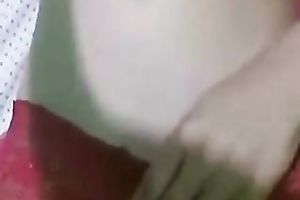 Seductive beauty from ComicCon rubs her hairless cunny in front of me