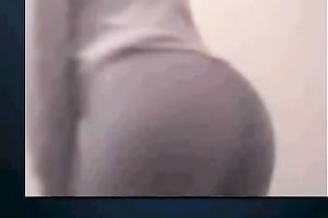 Nice milk sacks and round butt on the webcam from an dilettante playgirl
