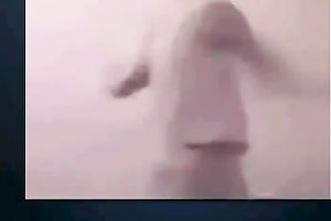 Nice milk sacks and round butt on the webcam from an dilettante playgirl