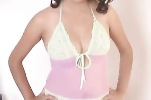 Amateur brunette hair playgirl shows her shaggy pussy for the webcam