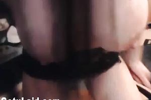 No one can resist this concupiscent cam model with large wet meatballs