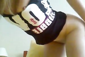 Tempting legal age teenager GF fingering and rubbing her muff in solo episode