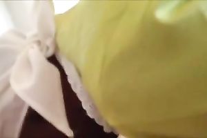 Bodacious swarthy maid knows how to give a great oral