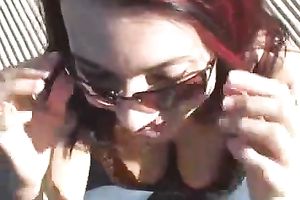 Slutty girlfriend gives me one hell of a tugjob right in my car