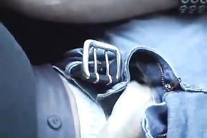 Slutty girlfriend gives me one hell of a tugjob right in my car