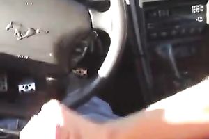 Slutty girlfriend gives me one hell of a tugjob right in my car