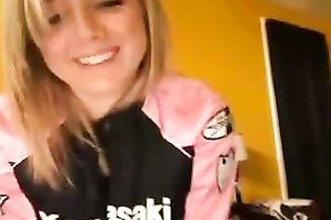 Blond haired agreeable livecam babe with taut large whoppers posed for me merely