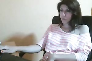 Alluring dilettante ally showing her mambos on cam