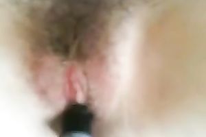 Just fucking myself in the cunt with my hairbrush on cam