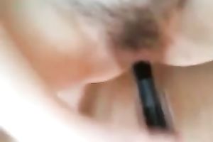 Just fucking myself in the cunt with my hairbrush on cam