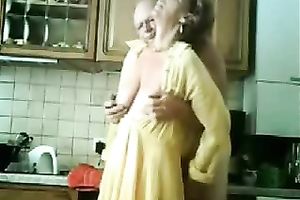 My breasty white bitch is so easily enticed for a nice morning fuck