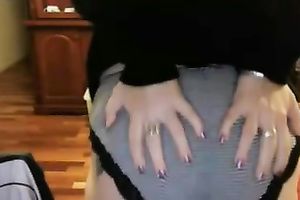 This amateur golden-haired slutwife on webcam has smth to impress me